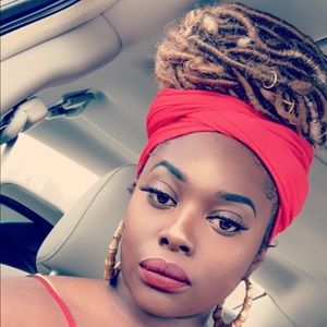 Meet your Posher, Vanae